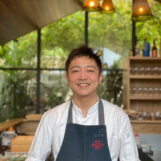 和琉洋才の世界観を創り上げるシェフ中村