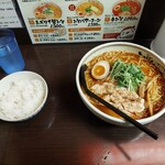 麺処 とりぱん 札幌ラーメン横丁店 - 辛味噌ラーメン(激辛大盛)&小ライスをば…。