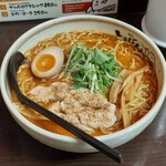 麺処 とりぱん 札幌ラーメン横丁店 - 鶏ベースがぁ、旨×２ナンダァ～ゼェ－ッウのぉ、辛味噌ラーメン(激辛大盛)マイルド&クリーミーで、美味しいＹ…。