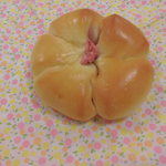 ぱん工房春いろ＆ＨＡＲＵカフェ - さくらあんぱん140円