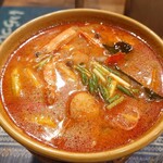 ペンタイ - トムヤムクン(エビ入り酸っぱ辛いスープ)　1100円