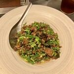 天天厨房 - 蒼蠅頭（ツアンイントウ）ひき肉と花ニラの台湾ピータン炒め1,320円