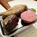 ウシマル - 房州産鹿のハム
      ジャージ牛のハム