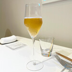 ウシマル - ワイン用のブドウ果汁100％ グラス 1400円
      （スパークリングジュース）