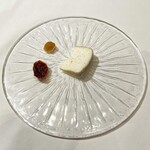 ウシマル - ナチュラルチーズ はちみつ ドライトマト