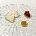 ウシマル - ナチュラルチーズ はちみつ ドライトマト