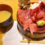 鮨政 大宮駅東口2号店 - 中トロ・赤身丼（大盛り）