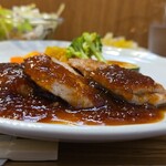 キッチン ブルー グローブ - 横から、ソースはタップリ！