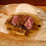 日本料理 太月 - 仙台牛のしんしんと天然きのこ