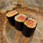 鮨 奥 - 追加 とろたく細巻き 家人と半分づつ