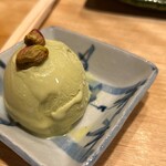 焼鳥 みずき - ピスタチオアイス　330円