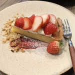 cake＆cafe AMUU - 大好きなイチゴのタルト♡