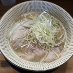 わ河馬 - 濃厚鶏白湯ラーメン