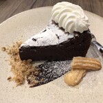 cake＆cafe AMUU - ガトーショコラ　生クリーム＆サクサクCookie添え