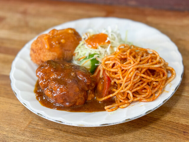 Petit Grill Sato photo 2