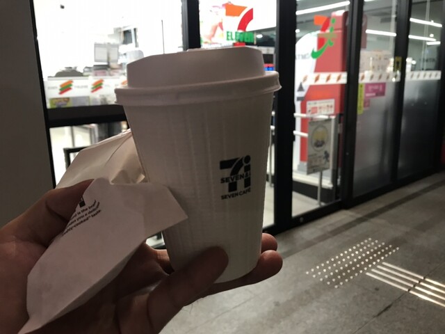 セブンイレブン 仙台榴岡3丁目店（SEVEN ELEVEN） - 宮城野通（コンビニ・スーパー）の写真