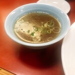 王餃子 - スープも美味い