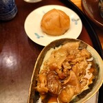 日本料理 太月 - 好みで梅干しや牛しぐれ煮も。