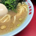 末広家 - 申し分ないバランスのスープ。