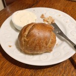 HAGI - 自家製パンとミルククリーム