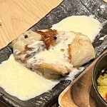 チーズと生はちみつ BeNe - 奥丹波どりの塩糀グリル