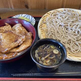 炭焼豚丼 空海