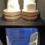 セカイホテル - 客室に用意された風呂桶等