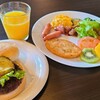 Grill&Café FOR SEASON - モーニング(税込1,600円)
①ハンバーガー②ブッフェ方式で色々
ベーコン、ソーセージ、スクランブルエッグ、萵苣、蕃茄、ハッシュドポテト等々
お飲み物《セットドリンク》①オレンジジュース