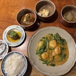 中国料理 代沢 金威 - 