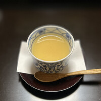 よし町 - 良い餡掛けだあああああ
                はちゃめちゃ美味しい！
                滑らかで繊細な質感なの〜！！
                