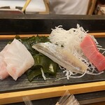 すし処 米泉 - 刺身（半分食べた後）