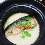 ダイニング藁の火 - 鰹と昆布の合わせ出汁で炊き上げた土鍋炊きご飯