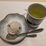 天麩羅･しゃぶしゃぶ・会席 中津川 - 黒豆アイスクリーム