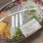 サミットストア - 駿河湾産釜揚げしらすのわかめご飯弁当(586kcal)