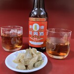 中国 東北飯店 - 紹興酒と搾菜