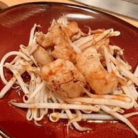 鉄板DINING O - ホルモン鉄板焼き850円