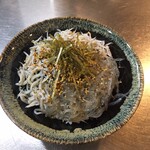 鎌倉海鮮や - 生しらす丼