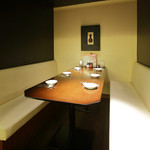 長寿韓酒房 - 6名掛けの大きめの半個室もございます。