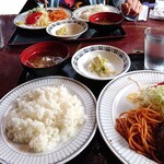 かぶと - ハンバーグがちょっと切れてしまいましたが…なかなかのボリュームです❤