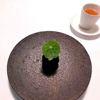 Installation Table ENSO L'asymetrie du calme - 