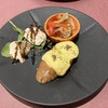 Trattoria M's - 料理写真:本日の前菜2種盛り合わせ(右から→冷製チキンのバルサミコソース掛け、サーモンと野菜のマリネ)、ゴーダチーズとアンチョビのブルスケッタ