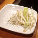 羊のヒカリ - 香草で野菜