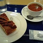 神戸屋キッチン - スープとアーモンドペストリー