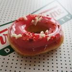 クリスピー・クリーム・ドーナツ ららぽーと磐田店 - 甘酸っぱいイチゴ味