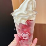 ミニストップ - 料理写真:果実氷いちご