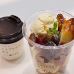 パンとエスプレッソと東京＆TOKYO - エスプレッソ・ドッピオ＠税込450円、たっぷりクリームのフレンチトースト(ぶどう)＠税込680円│土曜13:04頃訪問