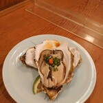 磯料理・炭火焼海峡 - 真牡蠣