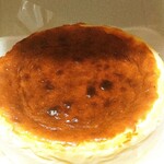 藤堂プランニング - バスクチーズケーキに見えないけど確かにバスク。もっと濃いけど