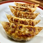 亀戸ぎょうざ - 一枚330円