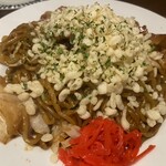 神田西口 もつ焼のんき - 下町太麺焼きそば 690円（税込）